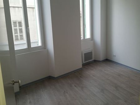 Location Appartement 4 pièces 69m² MARSEILLE 6ème - Photo 5