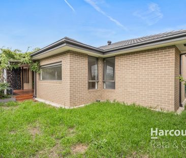 Modern Family Living in Prime Mickleham Location - Photo 6