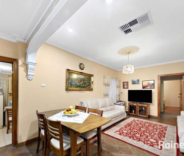 Perfect home, perfect location - Photo 1