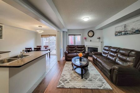 For Lease - 62 Lynch Crescent, Hamilton, Ontario - Photo 3