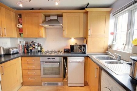 2 bedroom terraced house to rent - Photo 4