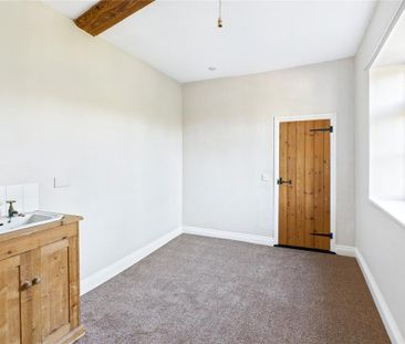 4 bedroom semi-detached house to rent - Photo 3