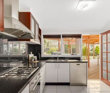 Charming Weatherboard Home - Photo 5