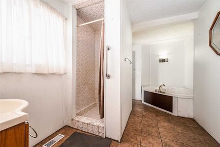 For Lease - 3920 Highway 9 Road, King, Ontario - Photo 4