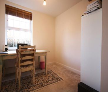 4 Bedroom Detached To Let - Photo 4