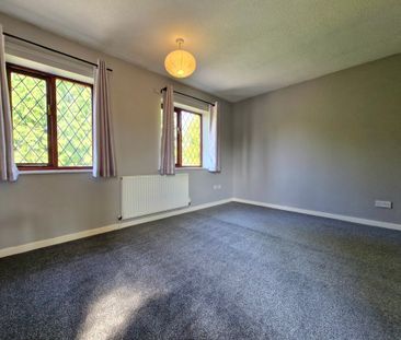 2 bedroom semi-detached to let - Photo 2