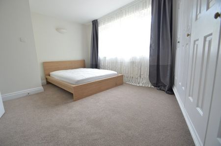 Upton Park, Slough, Berkshire,SL1 - Photo 2