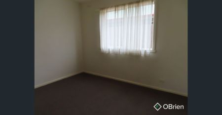 CENTRALLY LOCATED - Photo 3