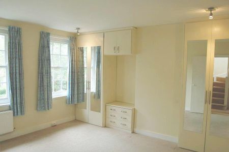 4 bedroom terraced house to rent - Photo 4