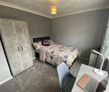 5 bedroom terraced house to rent - Photo 5