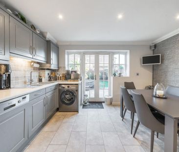 3 bedroom semi-detached house to rent - Photo 6