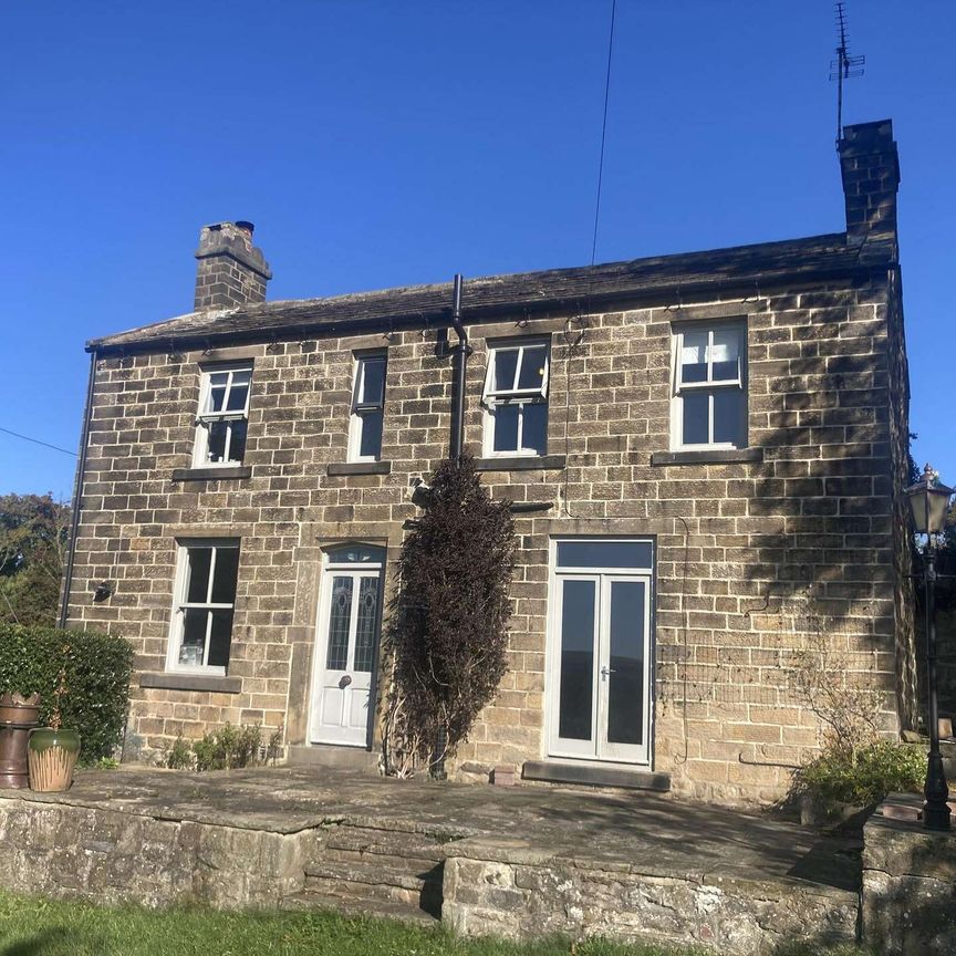 Cottage in West Yorkshire, - Photo 1
