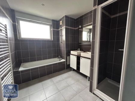 Appartement à louer 3 pièces 80.69m² - Photo 2