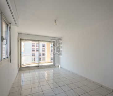 Location Appartement 2 pièces 43m² LES SABLES D OLONNE 85100 - Photo 3