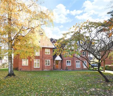2 bedroom Flat in Woodstock House, Wokingham - Photo 4
