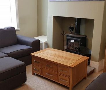 4 bedroom private hall to rent - Photo 5