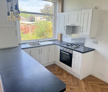 3 bedroom end of terrace house to rent - Photo 6