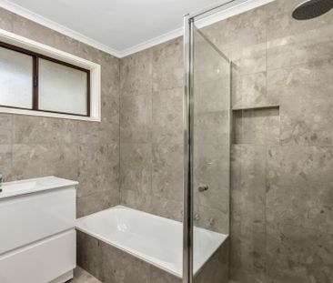 Charming 3 Bedroom Home in Leafy Hope Valley! - Photo 2