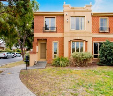 9 Garden Close, Kingsbury, Melbourne - Photo 2
