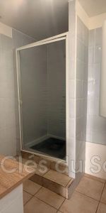 Location appartement 2 pièces 45 m² Toulon - Photo 4