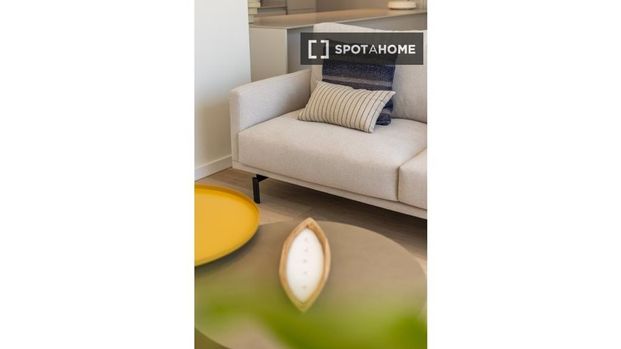 2 room luxury Flat for rent in Valencia, Spain - Photo 1