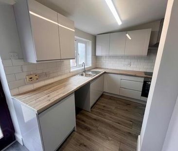 3 Prospect Terrace, Prospect Road, Carrickfergus, BT38 8QE - Photo 5