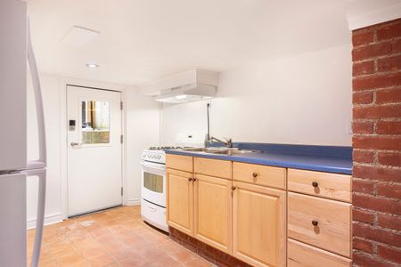 For Lease - 389 Ashdale Avenue Unit# Bsmt, Toronto, Ontario - Photo 5