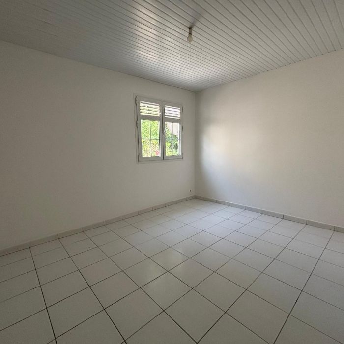 T3 avec terrasse à Fond Lada - Fort de France - Photo 1