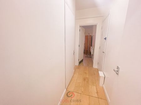 Holloway Road, Islington, London, N7 - Photo 2