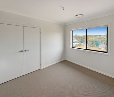 BRAND NEW 4 BEDROOM DUPLEX - Photo 2