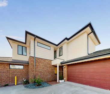 Stunning & Spacious Nearly New Townhouse in Oakleigh - Photo 6