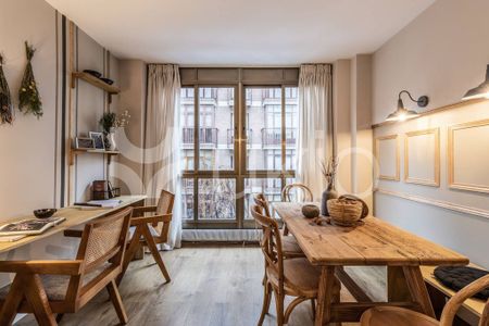 4 room luxury Flat for rent in Madrid, Community of Madrid - Photo 3