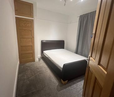 Room in a Shared House, Oldstead Road, BR1 - Photo 4