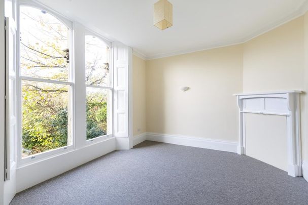 2 Bed Flat - Photo 1