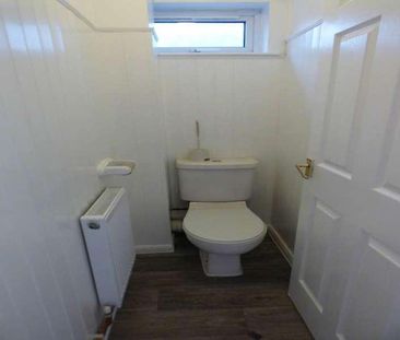 Knightstone Heights, Frome, Somerset, BA11 - Photo 6