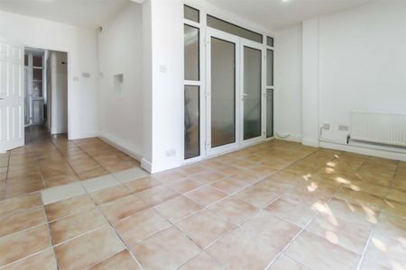 3 BED Terraced House To rent - Photo 2