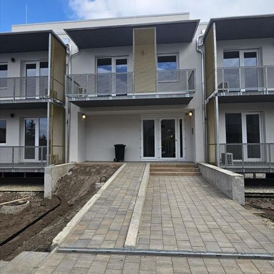 Kiadó új építésű panel lakás - Debrecen - Fotó 1