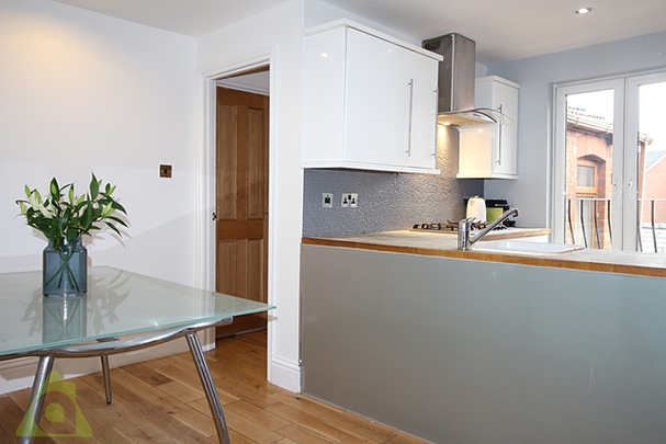 2 bedroom flat to rent - Photo 1