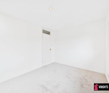 Price £1,500 pcm - Available Now - Unfurnished - Photo 5