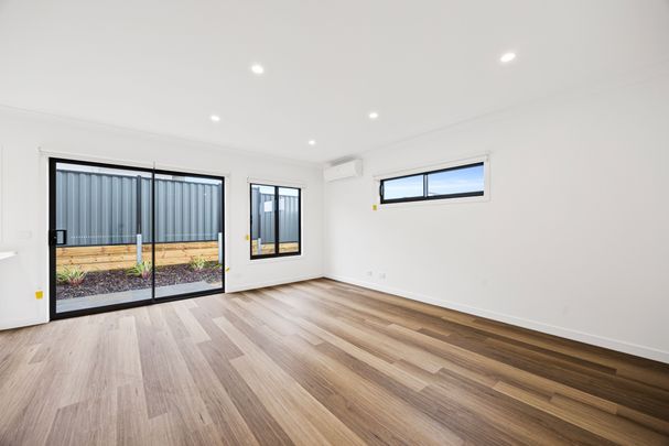 Contemporary Living in Mickleham - Photo 1