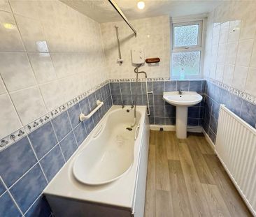 3 bedroom terraced house to rent - Photo 5