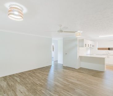 RENOVATED GROUND FLOOR APARTMENT - CLOSE TO KINGSCLIFF BEACH - Photo 2