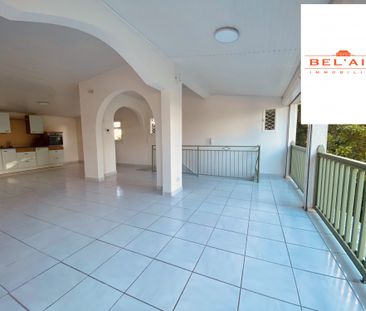 Location Appartement 4 pièces 98m² LE LAMENTIN 97232 - Photo 6
