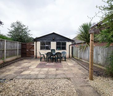 1 bedroom in a house share to rent - Photo 5
