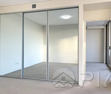 Modern One Bedroom Apartment for Lease - Photo 2