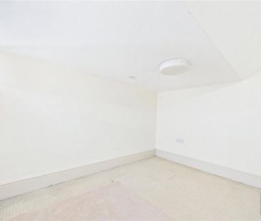 2 bedroom maisonette to rent - Photo 4