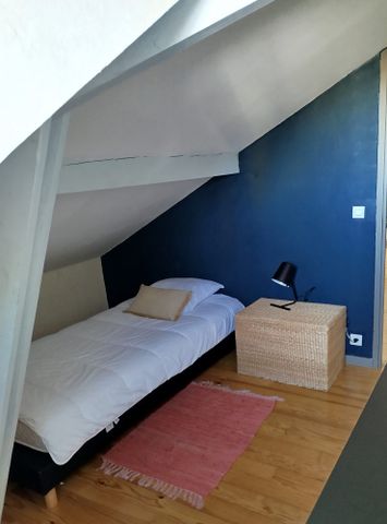 Location Appartement 4 pièces 55m² BAGNERES DE BIGORRE 65200 - Photo 2