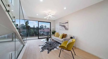 Modern 3BR Townhouse in New Lynn! - Photo 2