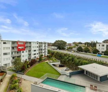 Takapuna Shoalhaven Living - fully furnished. - Photo 5