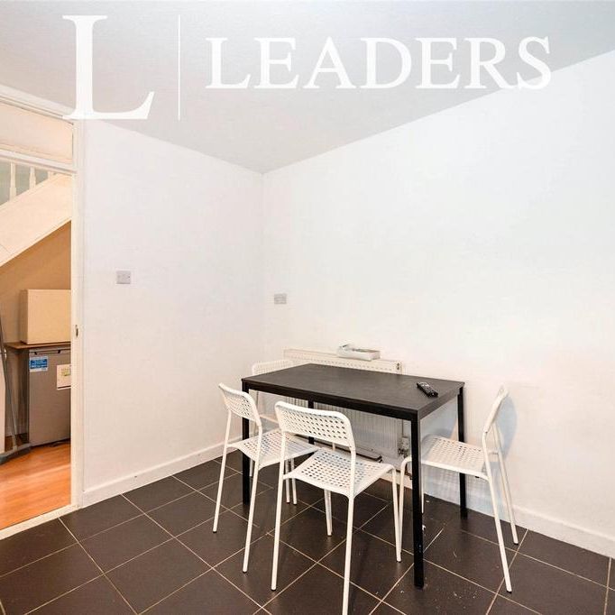 4 bedroom house to rent - Photo 1